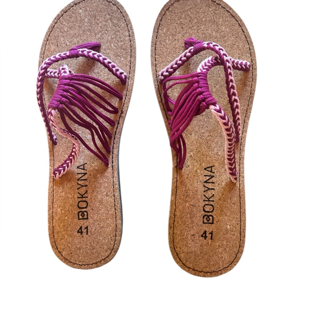 Bokyna Flip flop Wave Violet Size 41 or US 10 New no box